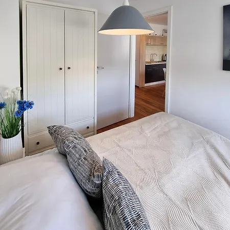 Visit Baltic - Kwartal Rozy Wiatrow Lawendowy Z Sypialnia I Balkonem Svinoústí